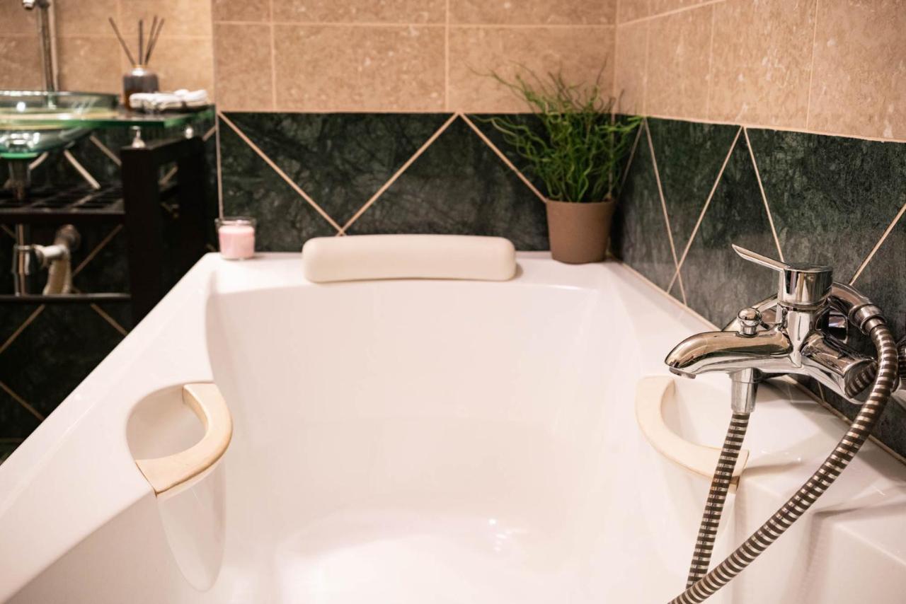 Free Parking! Soho Budapest 101, 4 Ppl, Ac, Superfast Wifi, Tv Экстерьер фото