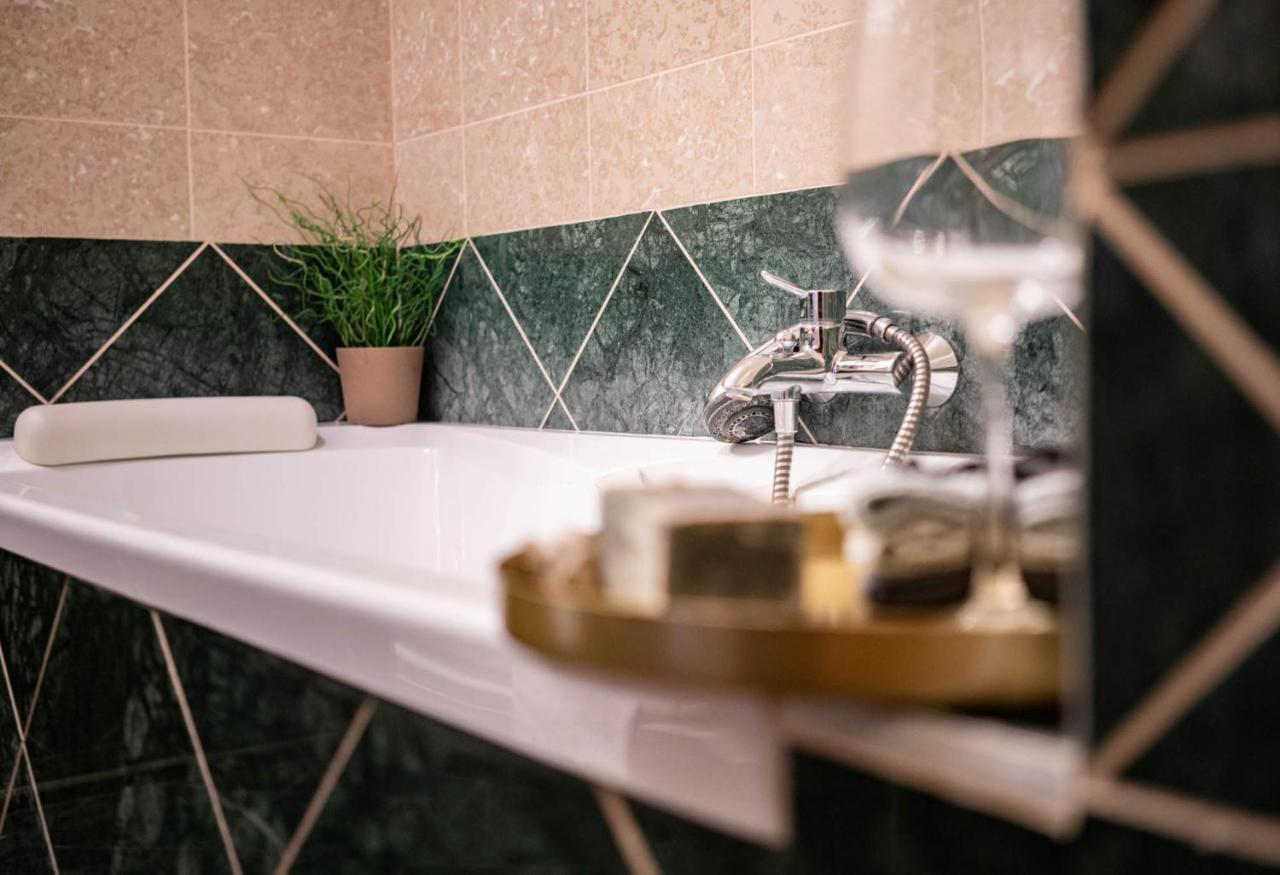 Free Parking! Soho Budapest 101, 4 Ppl, Ac, Superfast Wifi, Tv Экстерьер фото